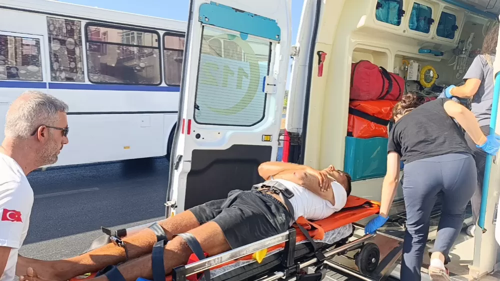 Antalya'da tır ile çarpışan bisikletli yaralandı