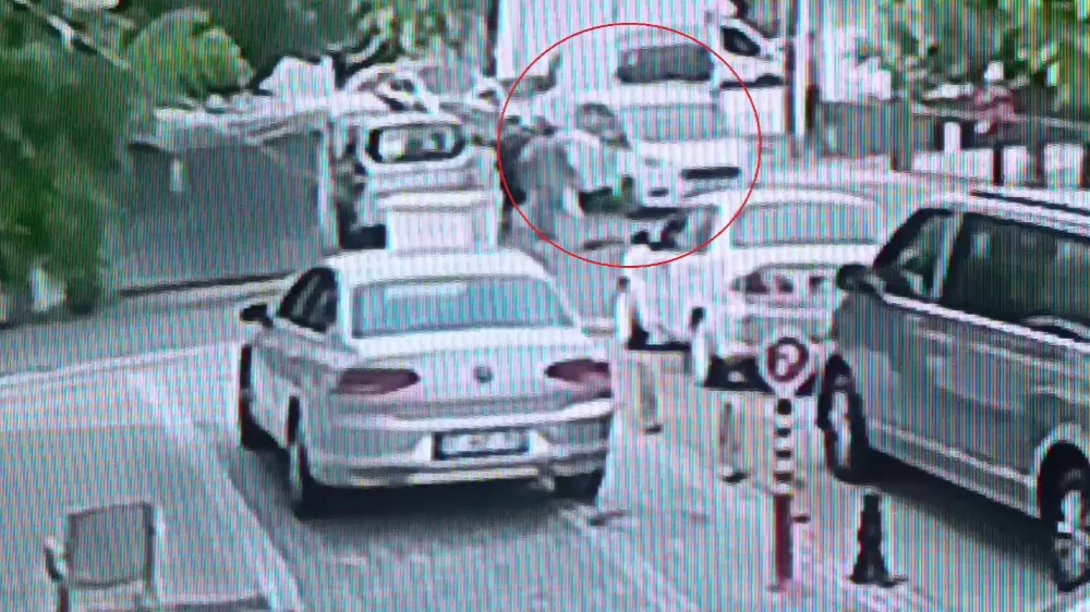 Antalya'da trafik kazası Patenli çocuk yaralandı