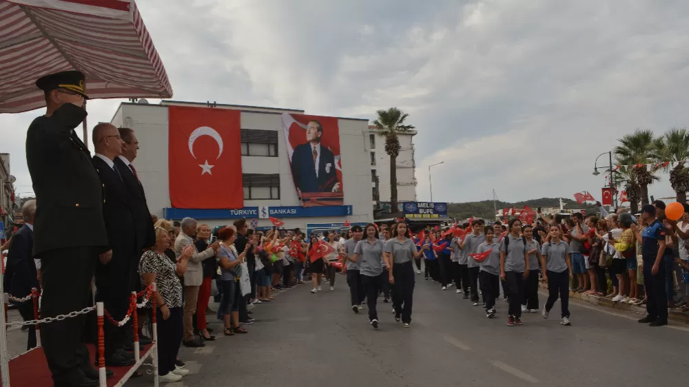 Ayvalık’ın düşman işgalinden kurtuluşunun 103. Yıl dönümünde coşkulu kutlama