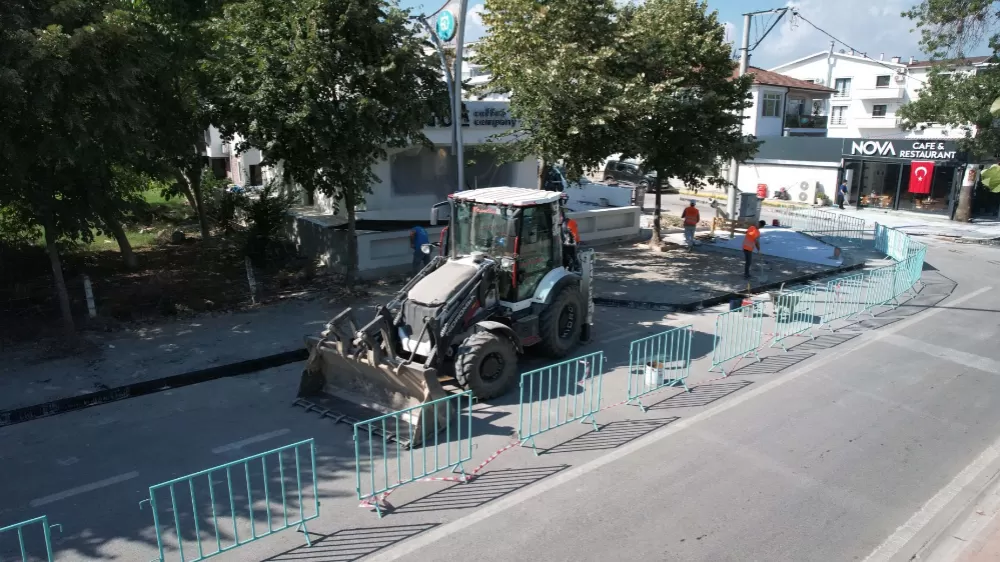 Başiskele sahilinde üstyapı çalışmaları sürüyor