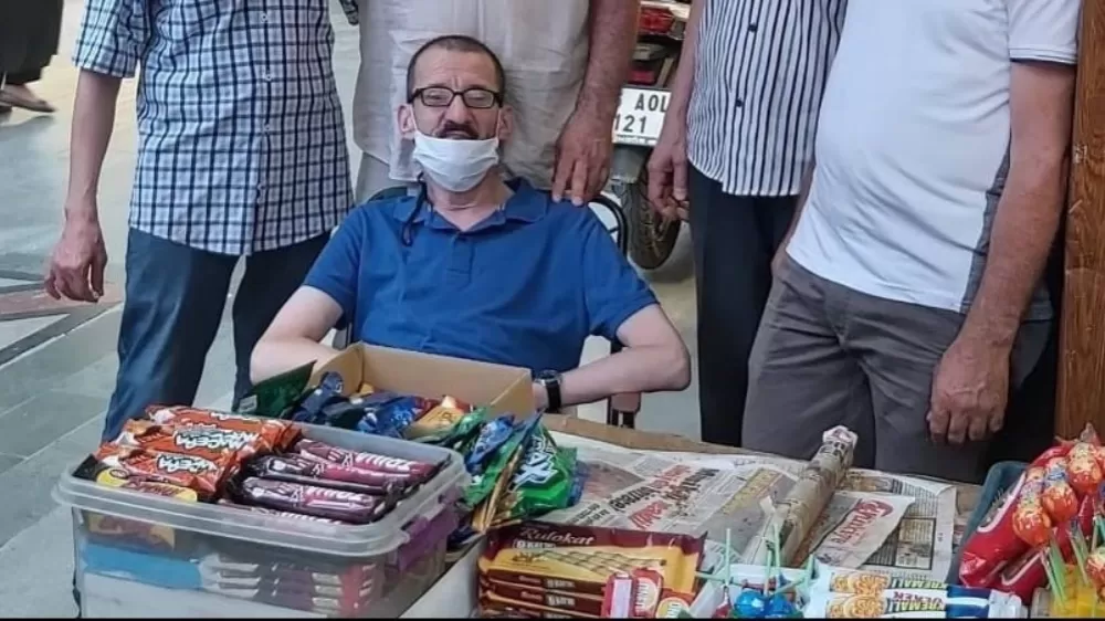  Başkan Taban'dan duyarlı davranış! Engelli satıcının zararını karşıladı