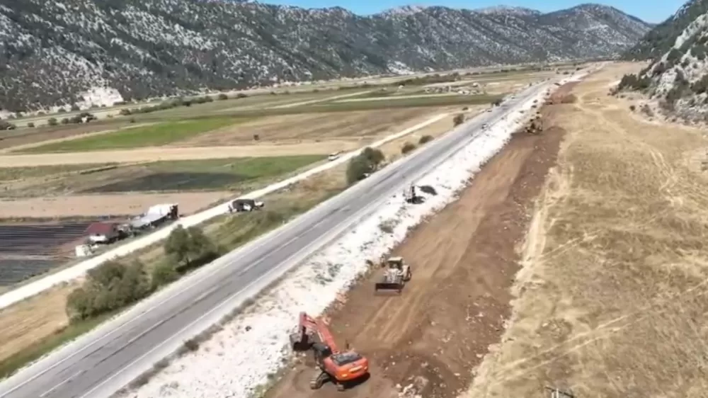 Beyşehir-Derebucak-Antalya Kara yolunda duble yol çalışmaları başladı
