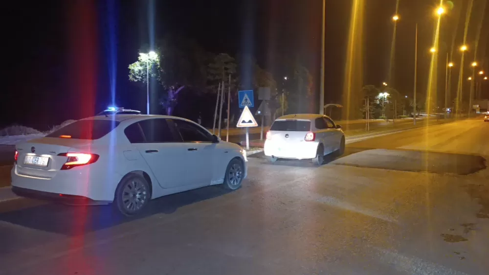 Boyasız kasisler gece karanlığında sürücülerin kabusu oldu: Fark edemeyen sanayinin yolunu tuttu