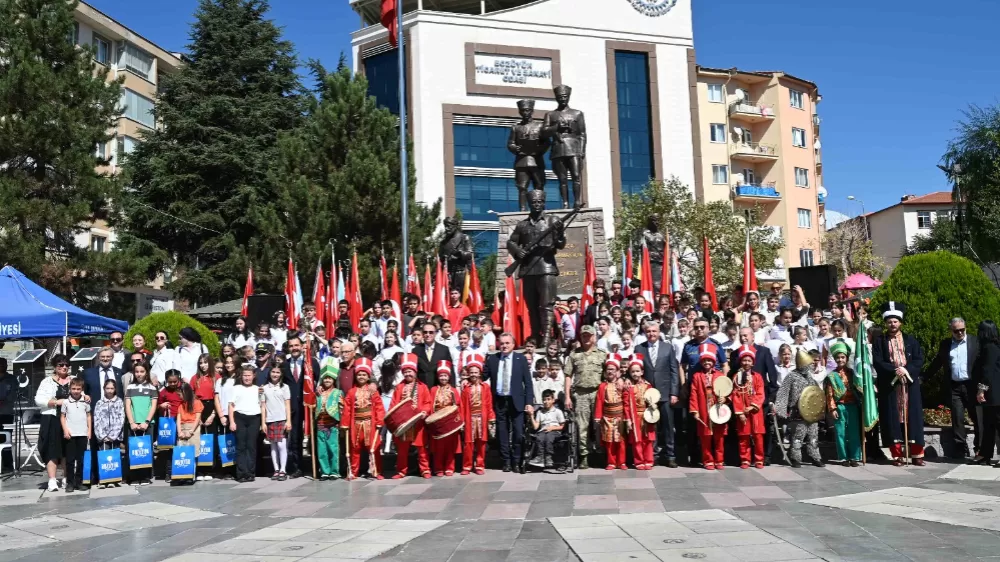 Bozüyük’te İlköğretim Haftası kutlandı