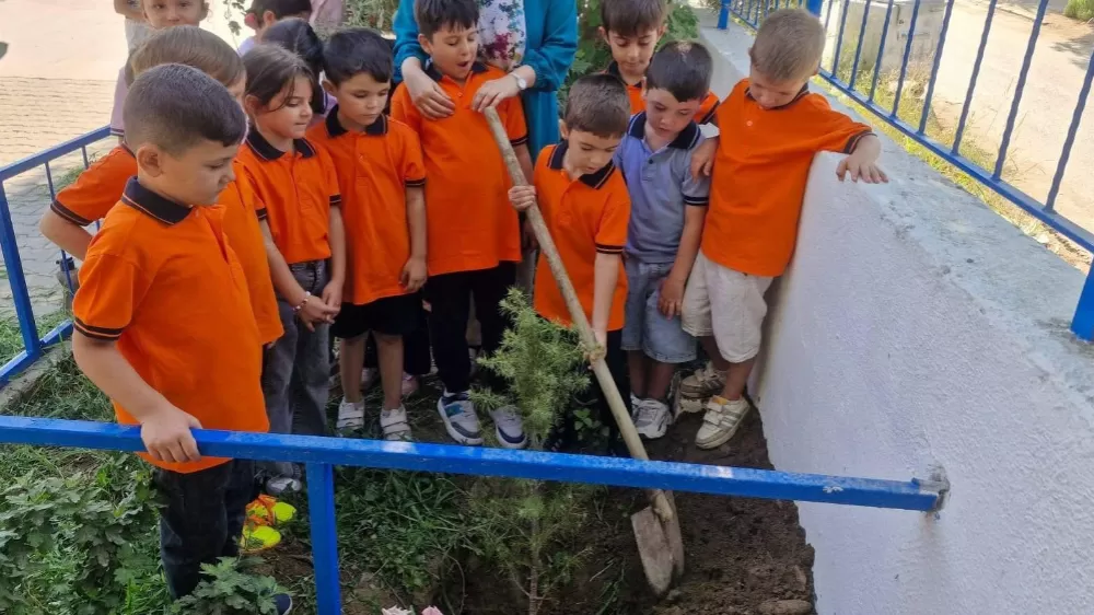 Bursa Dört Eylül İlkokulu’nda eğitim yılı Yeşil Vatan temasıyla açıldı