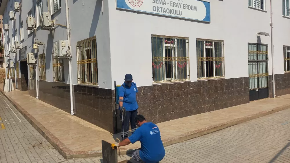 Büyükşehir ekipleri okulları yeni eğitim dönemine hazırlıyor