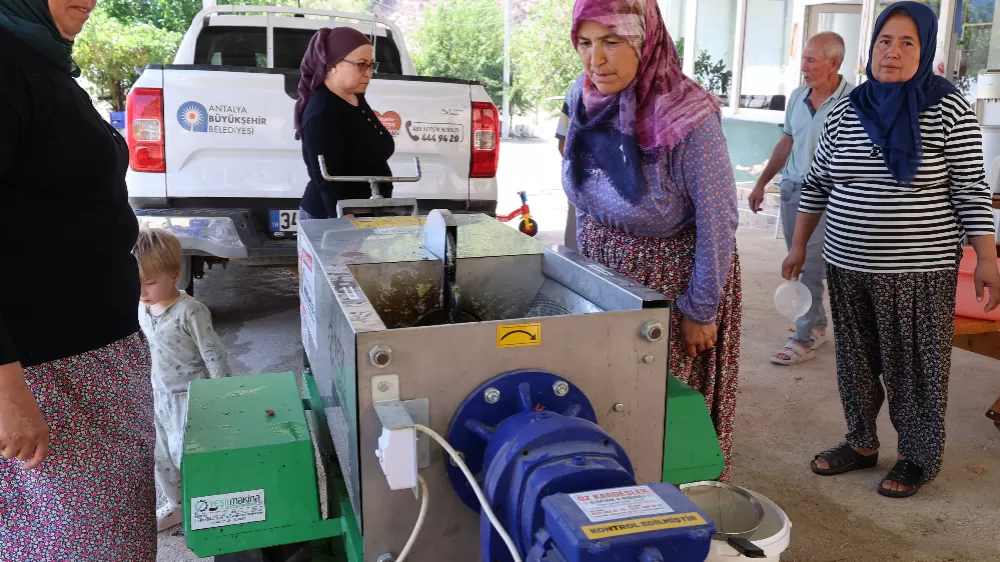 Çizmeler rafa kalktı pekmez üretimi kolaylaştı