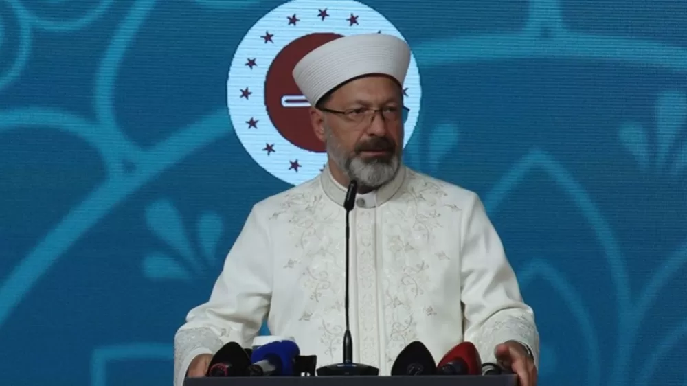    Diyanet İşleri Başkanı Erbaş "Bu sene Mevlid-i Nebi'yi 1 hafta değil, 1 yıl olarak ihya edeceğiz"