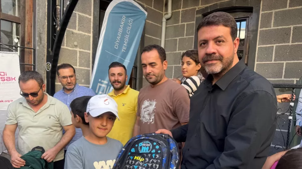 Diyarbakırlı duyarlı iş adamı Bozkuş, öğrencileri unutmadı