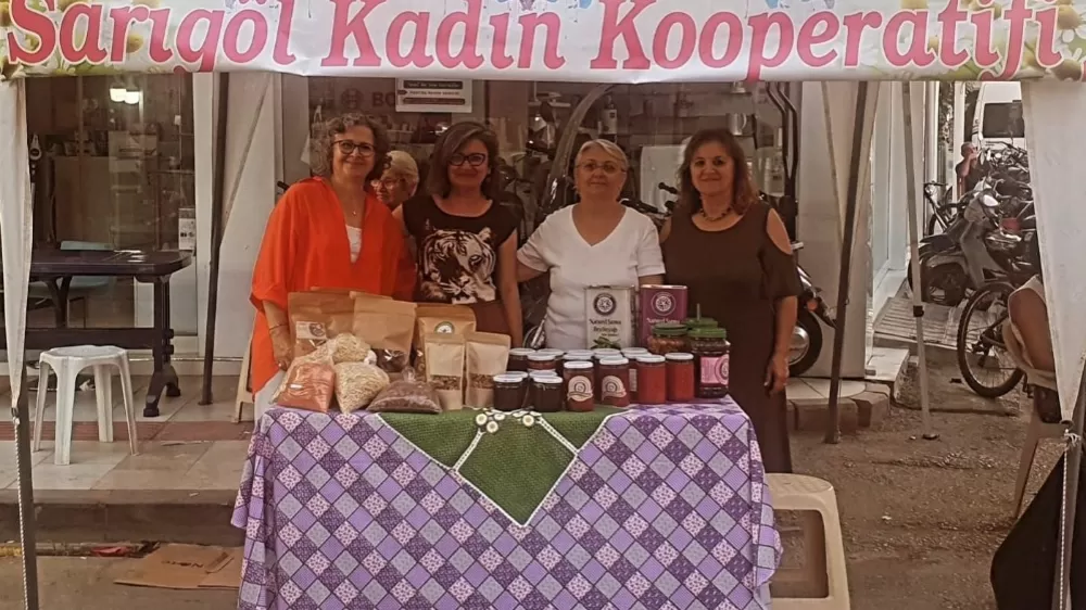Doğal ürünleriyle festivale renk kattılar