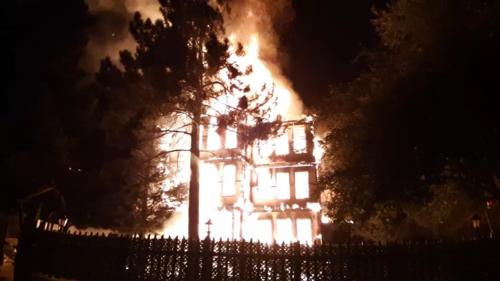 Emekli öğretmen ateş püskürdü: "Bu yangının sebebi vakıf, isterse beni idam etsinler"