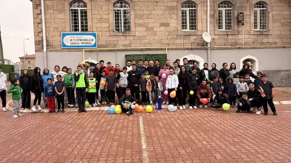 ERÜ öğrencilerinden anlamlı etkinlik