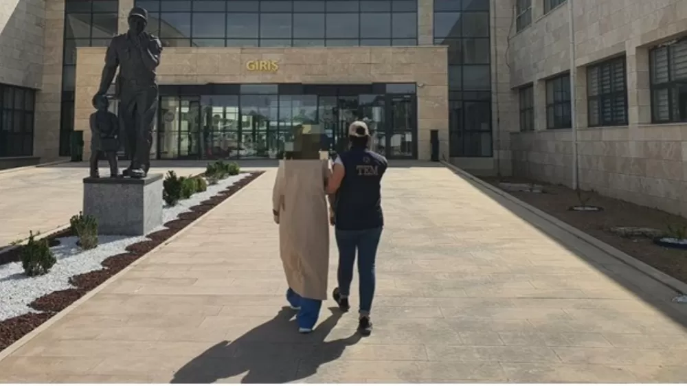  FETÖ’den aranan sözde büyük bölge talebe mesulü yakalandı