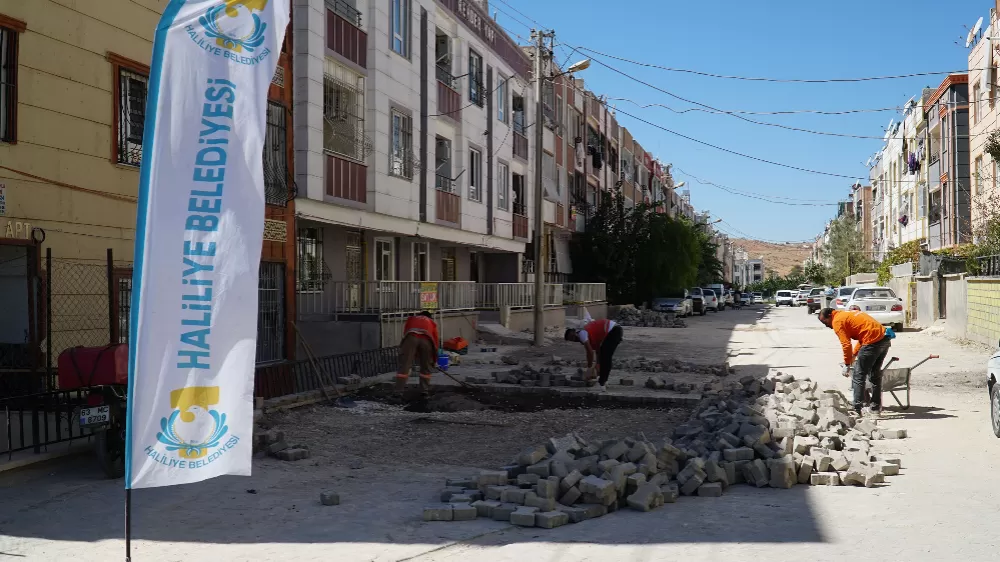 Haliliye Belediyesi yol yapım çalışmalarını sürdürüyor