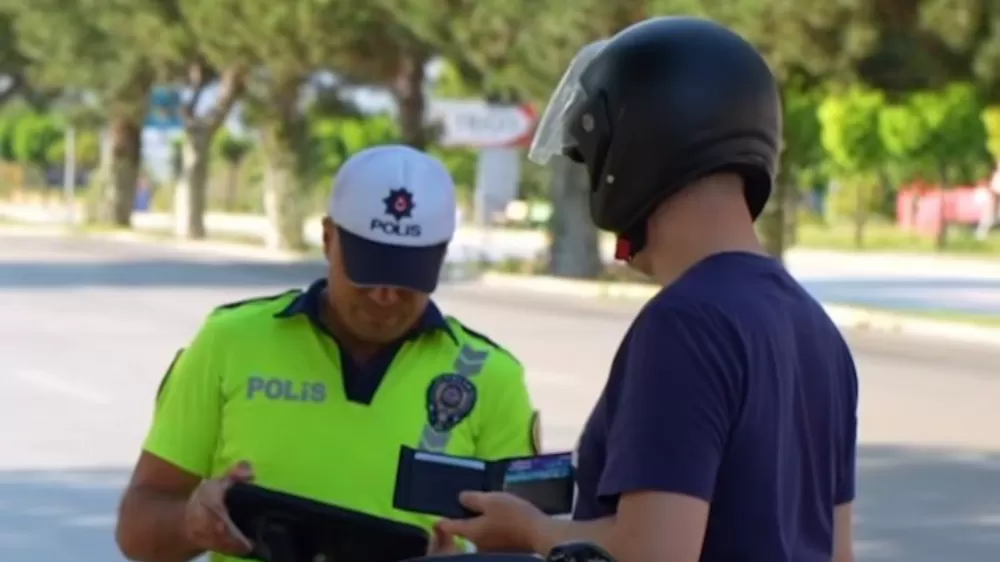 Isparta'da polis ekiplerinden huzur uygulaması 28 binden fazla kişi sorgulandı