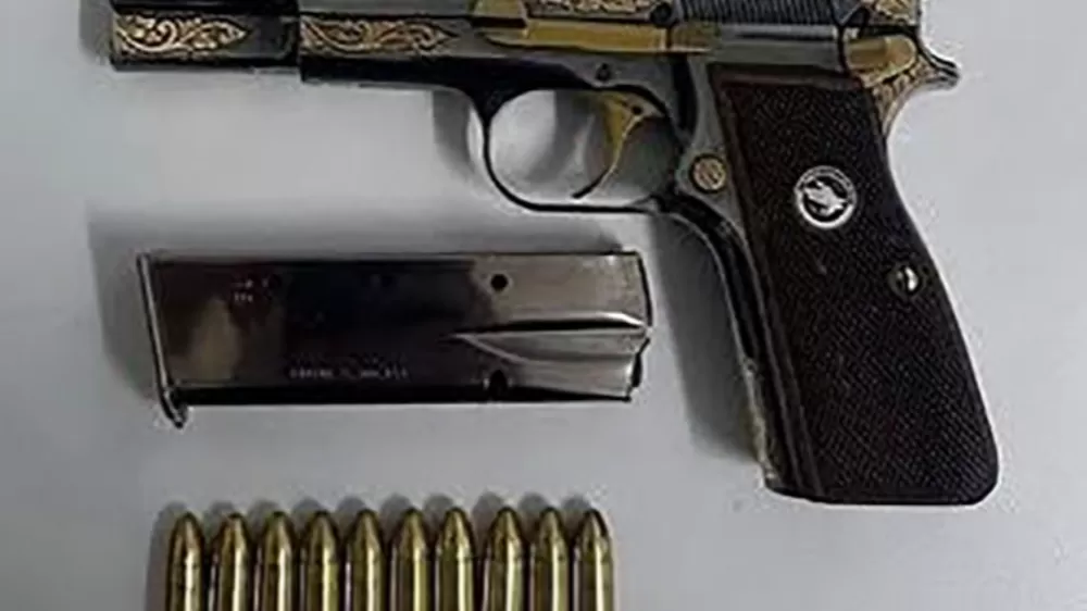 Isparta’da ruhsatsız tabanca ve uyuşturucu ele geçirildi