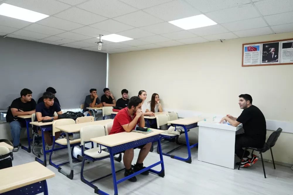 Sınavlara ücretsiz kurslarla hazırlanıyorlar