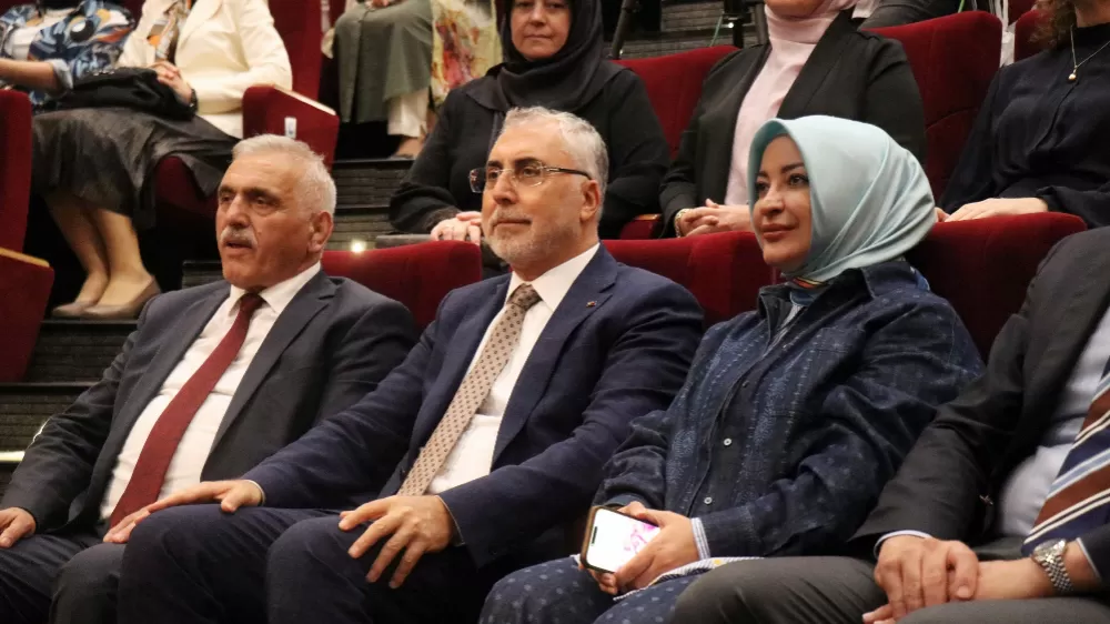 "Kadınların emeği Türkiye'nin geleceğini inşa ediyor"