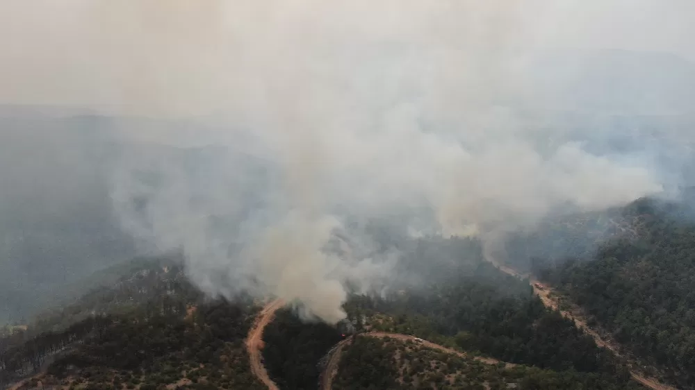 Kastamonu’daki orman yangını ve evlerin yandığı köy havadan görüntülendi