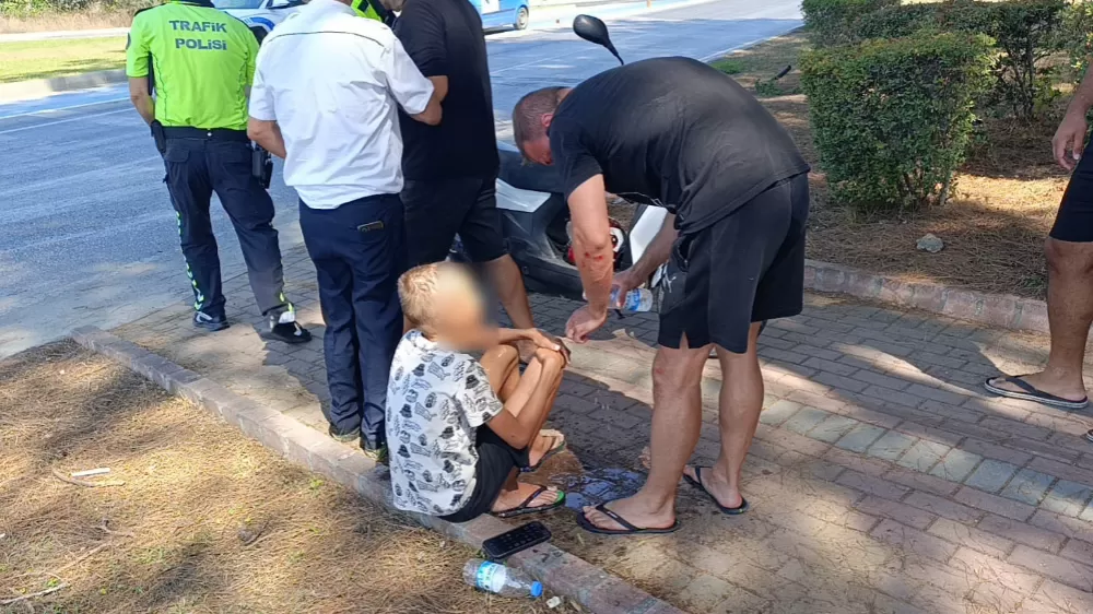 Kazada yaralanan Ukraynalı turist, hastanede para alınabileceğini duyunca yaralı oğluyla birlikte ambulanstan indi