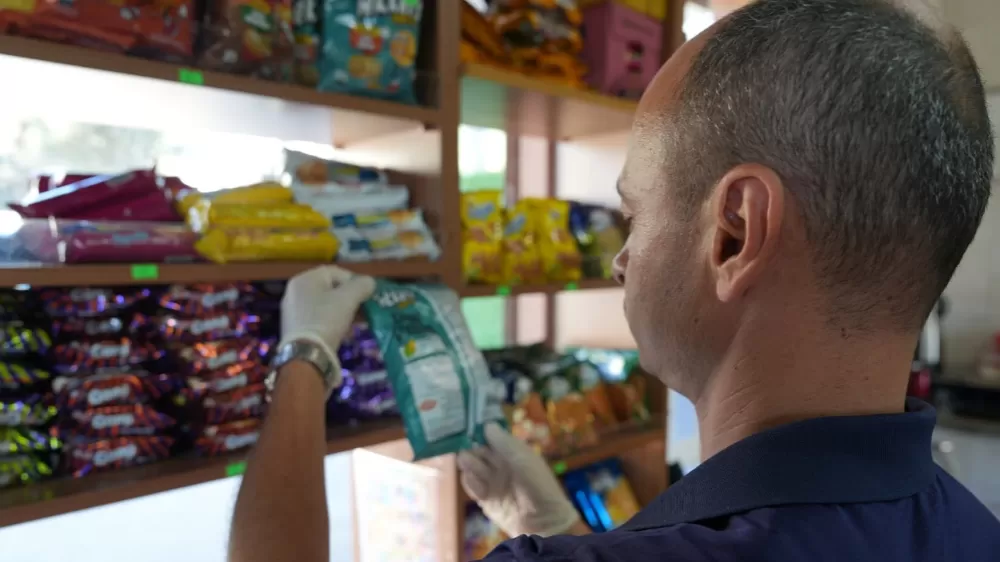 Konyaaltı Belediyesi okul kantinlerini denetliyor