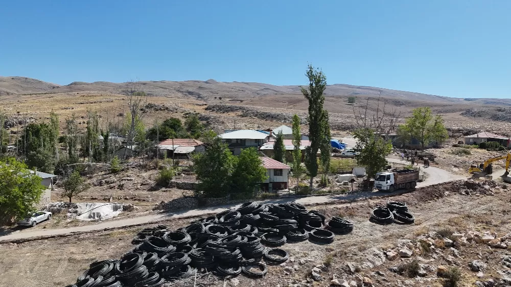 Korkuteli Manay'da içme suyu hattı yenileniyor
