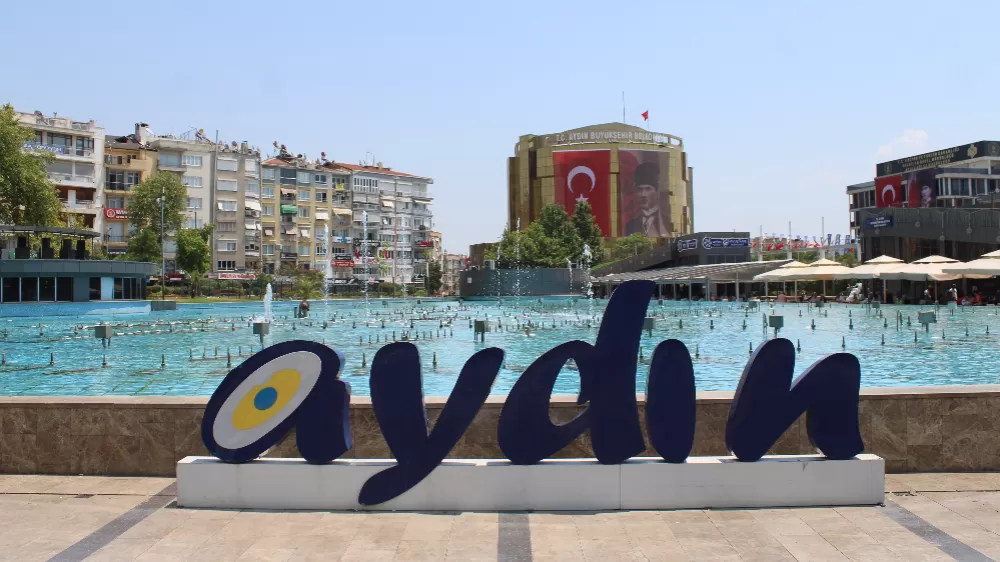 Kütahya Simav'daki Deprem Sındırgı'da paniğe neden olurken çevre il ve ilçelerde hissedildi 