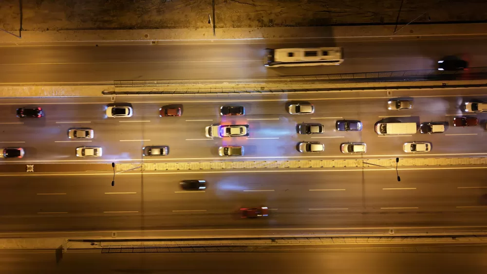 Ulaşımda 43 ilin geçiş güzergahındaki "kilit kavşak" Kırıkkale'de, hafta sonu yaşanan trafik yoğunluğu havadan görüntülendi.