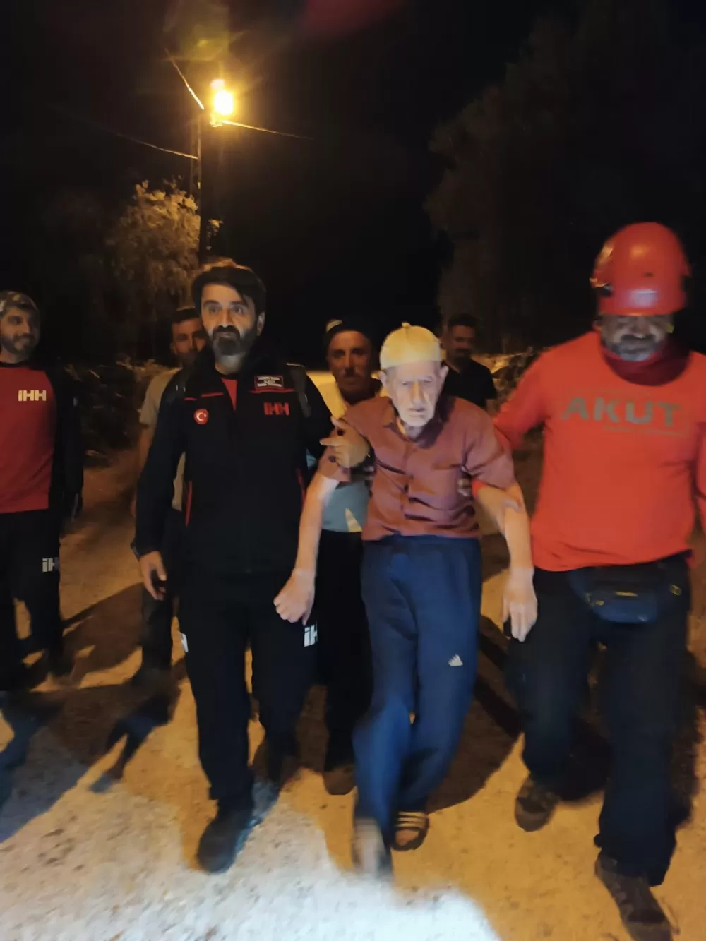 Alanya’da kaybolan alzheimer hastası vatandaş ekipler tarafından bulundu