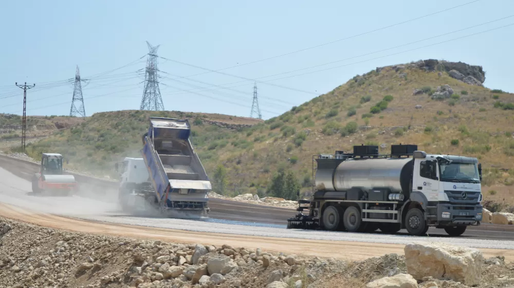 Manavgat’ta grup yolları asfaltlanıyor