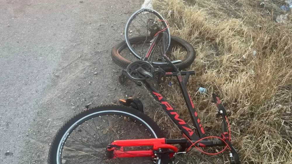 Manisa'da kamyonetle bisiklet çarpıştı! 1 kişi yaralandı