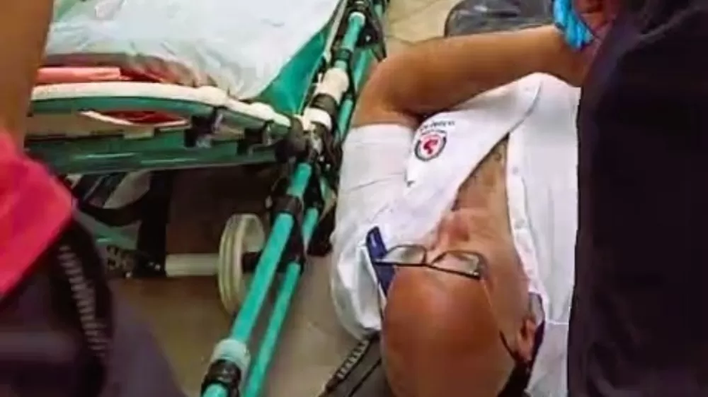 Mesaiye gelen otobüs şoförü yere yığıldı