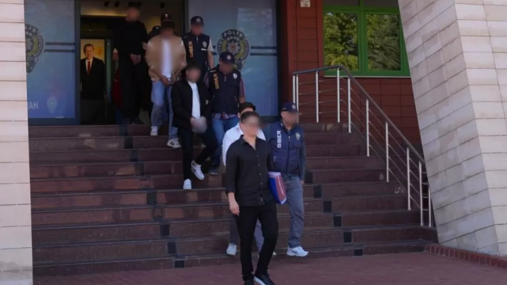 Müstehcen içerik paylaşan 2 kişi tutuklandı