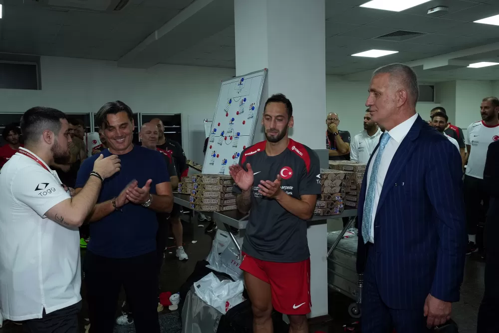 Cumhurbaşkanı Erdoğan'dan deplasmanda Gürcistan'ı 3-2 mağlup eden A Milli Futbol Takımı'na tebrik telefonu