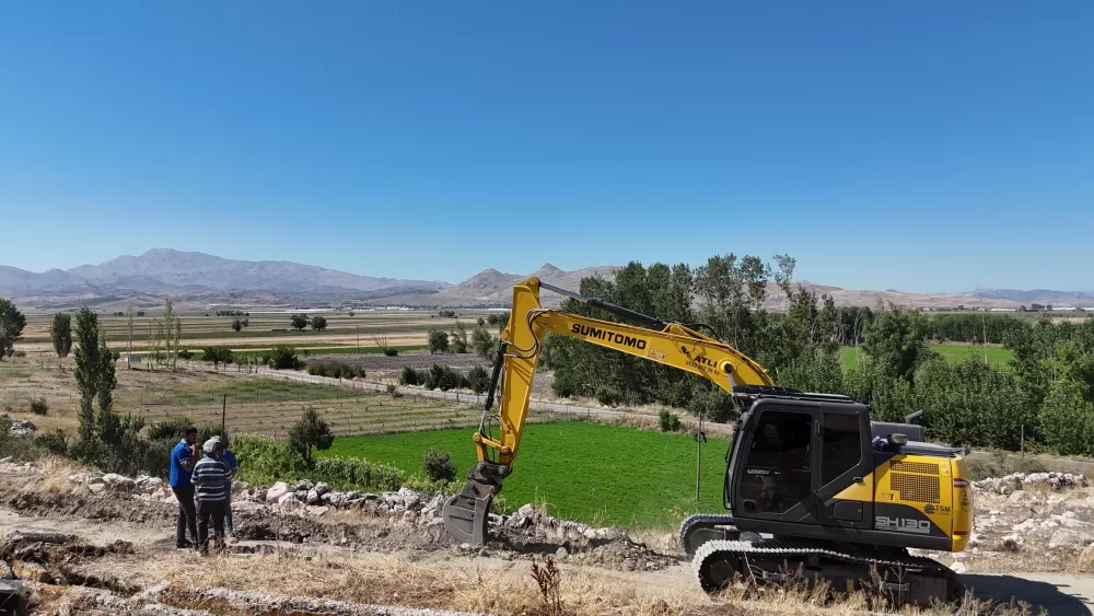 Korkuteli Manay'da içme suyu hattı yenileniyor