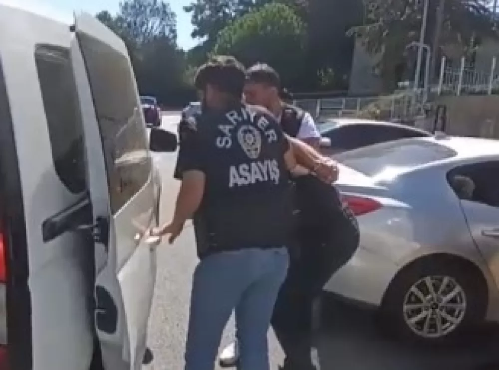 İstanbul Sarıyer'de gitar kılıfında kalaşnikof taşıyan INTERPOL'ün aradığı şahsı, uyuşturucu siparişi yakalattı