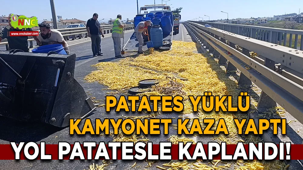 Patates yüklü kamyonet kaza yaptı, yol patatesle kaplandı!
