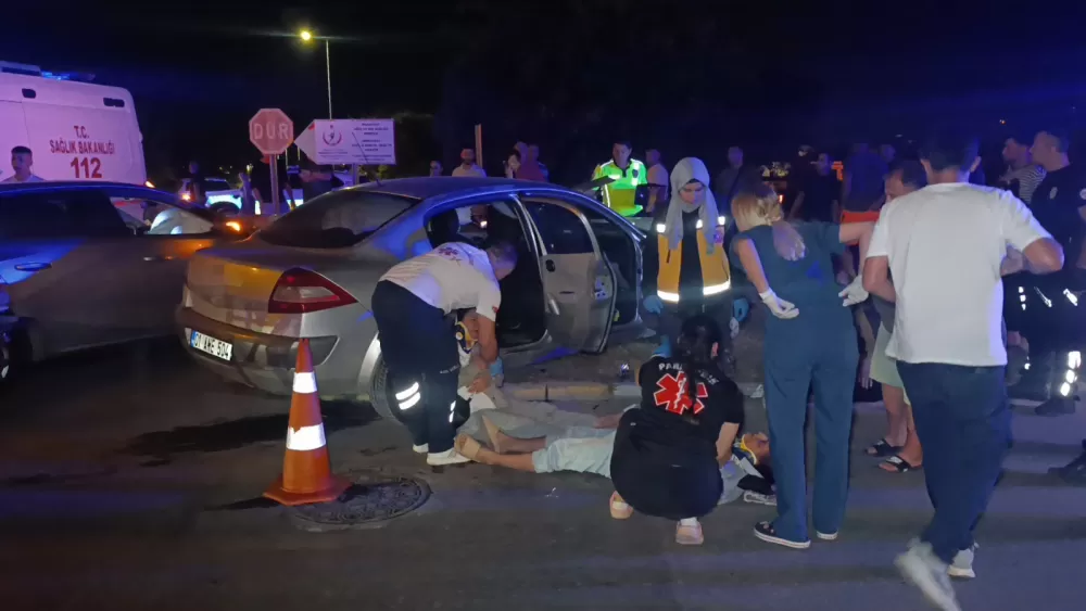 Ortalık savaş alanına döndü, 2 araçtaki 6 kişi yaralandı