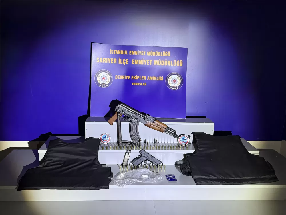 İstanbul Sarıyer'de gitar kılıfında kalaşnikof taşıyan INTERPOL'ün aradığı şahsı, uyuşturucu siparişi yakalattı