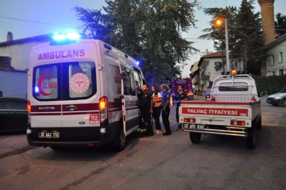 Ahşap evde tandırdan sıçrayan kıvılcımlar yangın çıkarttı