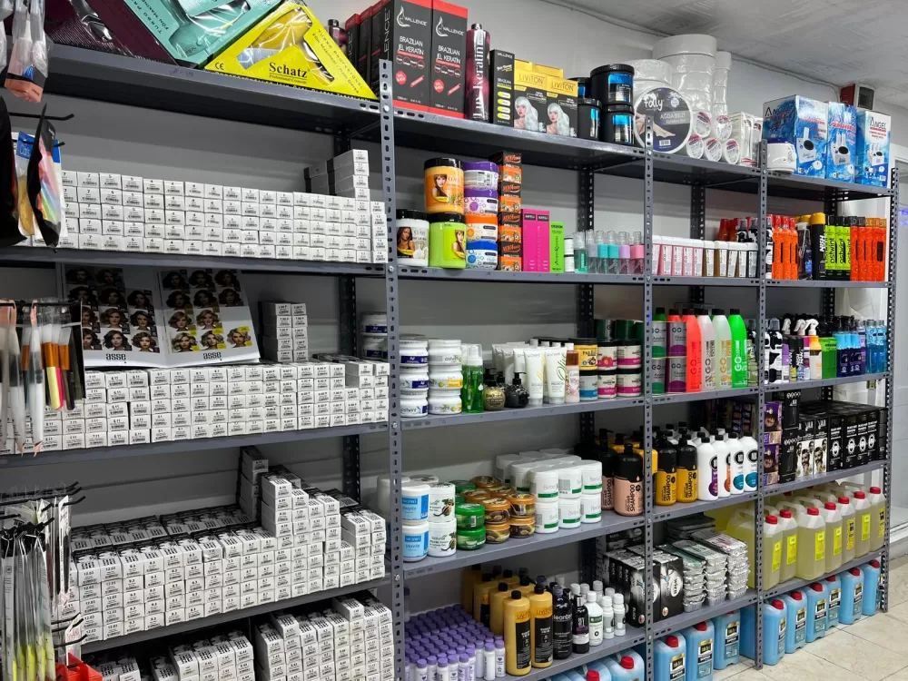 Bucak’ta bir ilk Perakende ve toptan satış Dolgun Kozmetik hizmetinizde