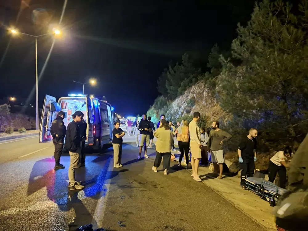 Muğla Menteşe'de havalimanı otobüsü devrildi 5 yaralı