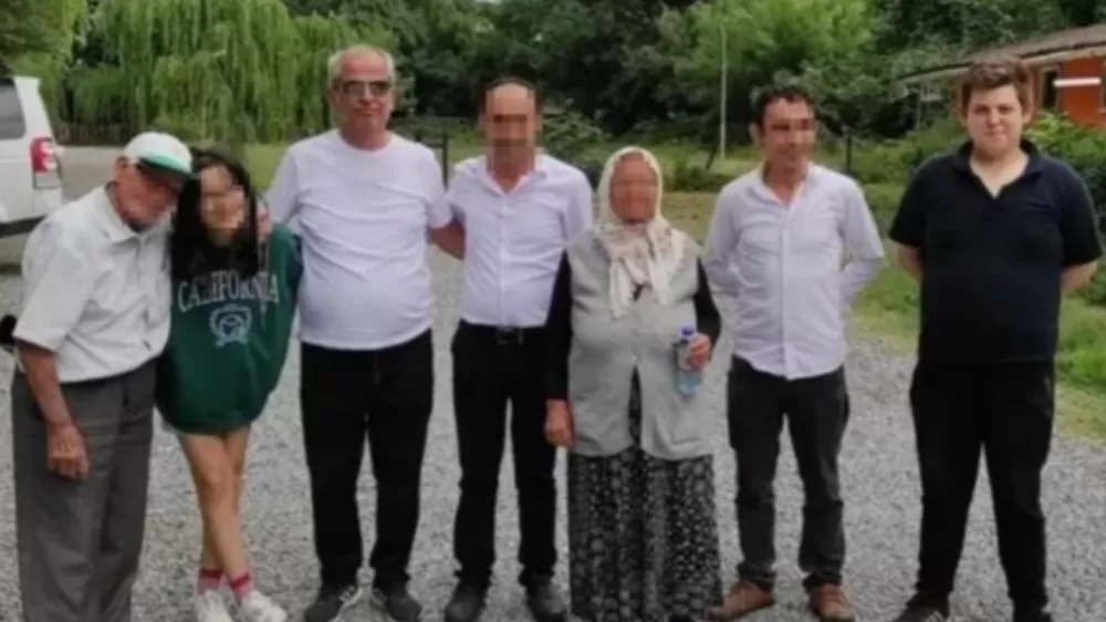  Savcı Ercan Kayhan, katiliyle aynı karede yer almış