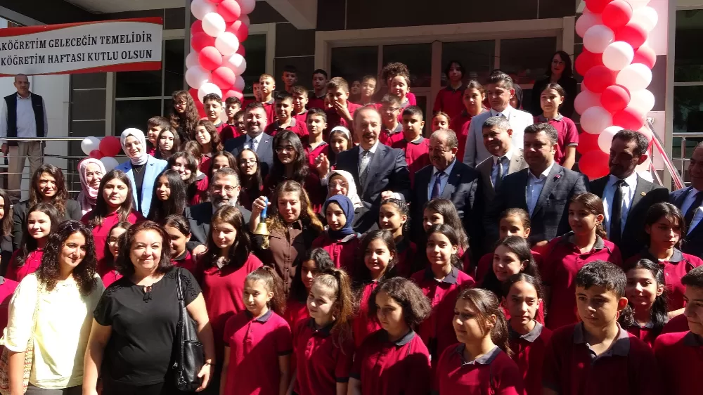 Şehit oğlunun adını taşıyan okulun açılışına katılan anne hem gurur hem hüzün yaşadı