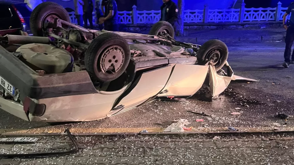 Takla atan otomobilden çıkartılan sürücünün ilk sözü: "Abi bir sigara verin de içelim"