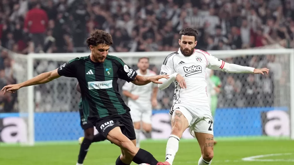Trendyol Süper Lig: Beşiktaş: 2 - Kocaelispor: 0 (Maç devam ediyor)