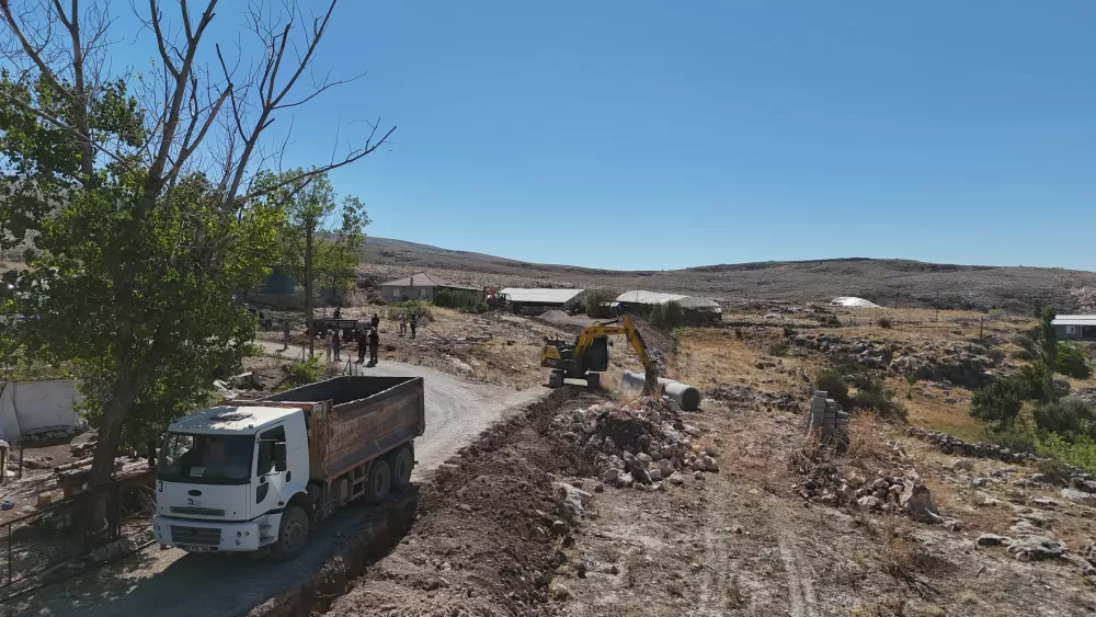 Korkuteli Manay'da içme suyu hattı yenileniyor