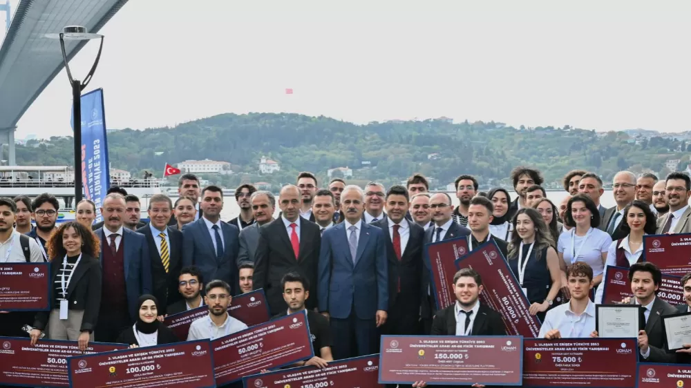 Ulaştırma ve Altyapı Bakanlığından SAÜ öğrencisine özel ödül