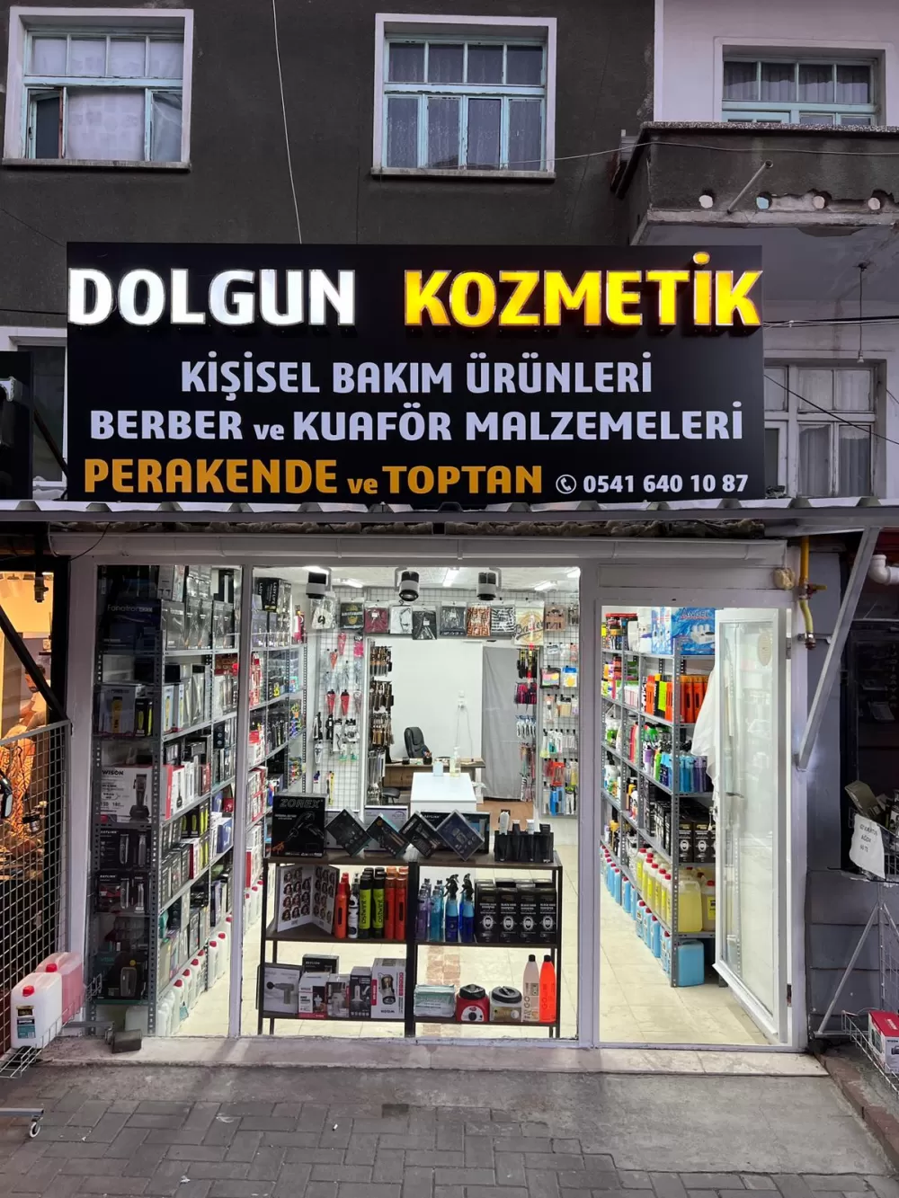 Bucak’ta bir ilk Perakende ve toptan satış Dolgun Kozmetik hizmetinizde