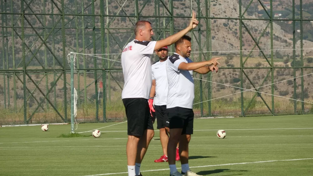 Anne ve babasının sesi oldu, şimdi ise ay-yıldızlı forma için çalışıyor